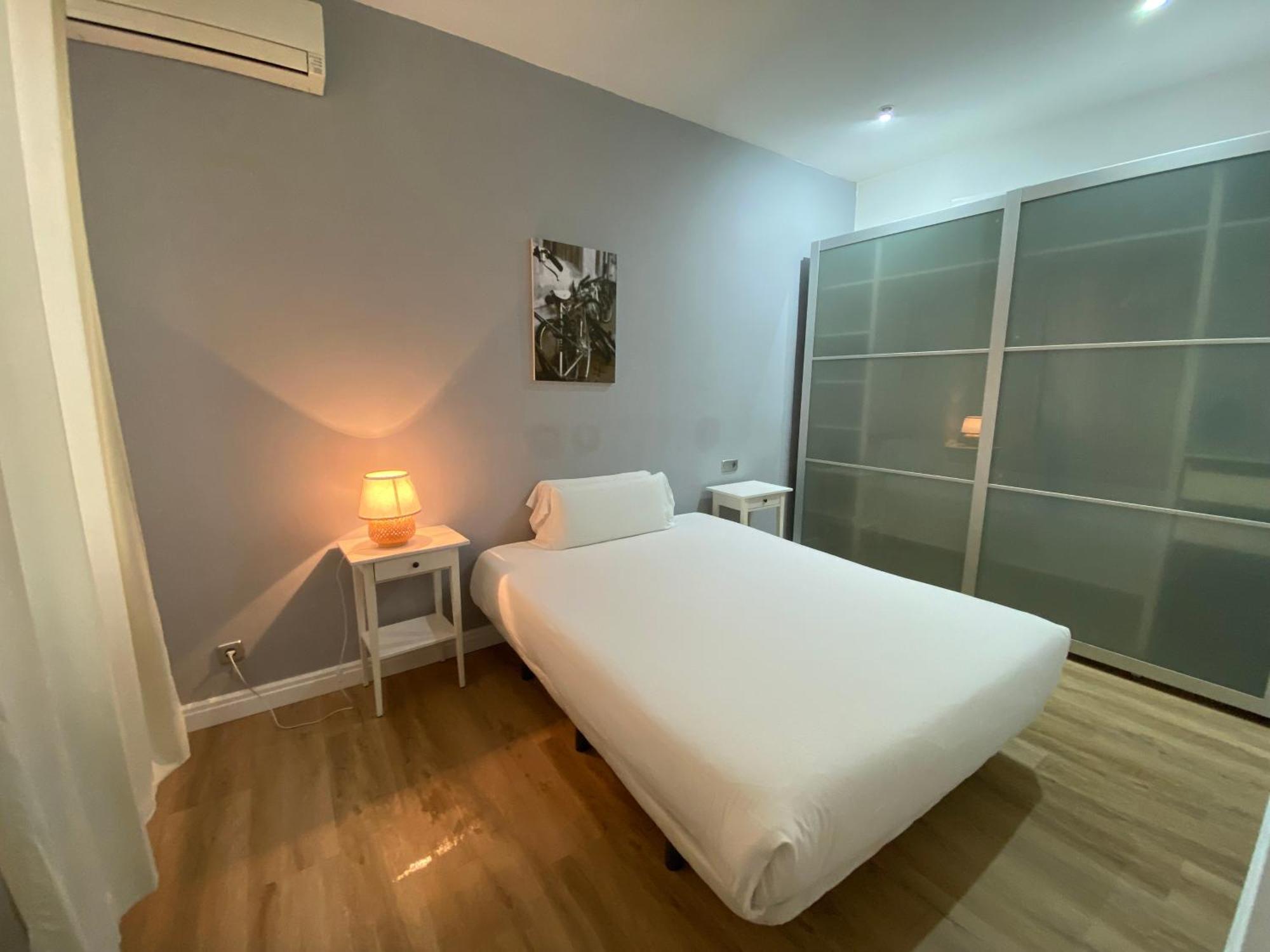Ch Six Rooms, Madrid